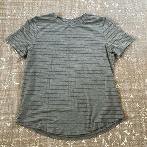 Lululemon shirt size 6